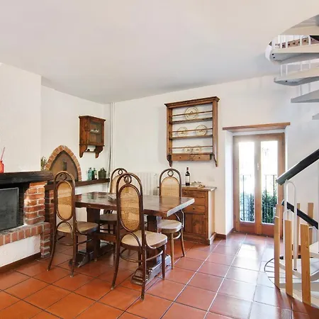 Daire Stone House And Dependance 7 Pers Moltrasio