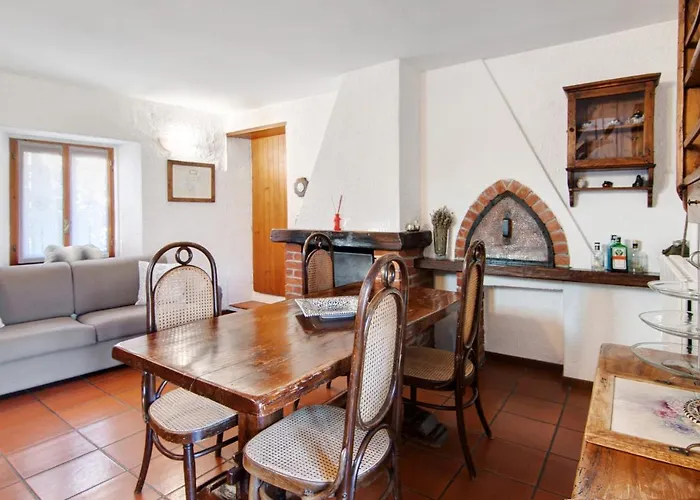 Stone House And Dependance 7 Pers Moltrasio