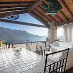 Apartment Stone House And Dependance 7 Pers Moltrasio