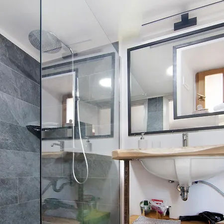 Stone House And Dependance 7 Pers Appartement